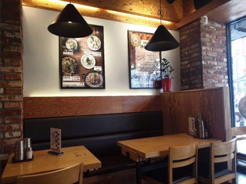 초역세권 외대앞역 도보 1분, 장사 매우 잘되는 음식점