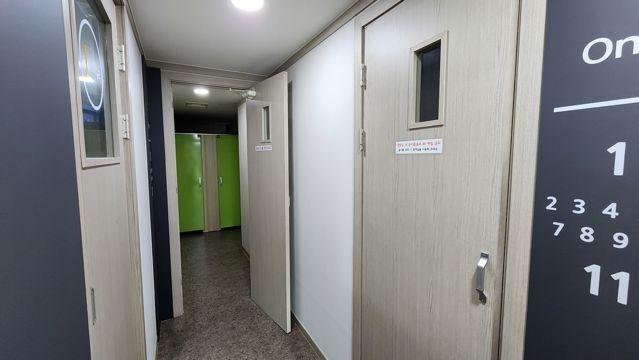 홍제동 무악재역 역세권, 다수의 대단지 아파트 인접, 접근성 좋은 독서실