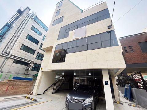 ☆신축 첫입주☆ 더블역세권 채광 좋은 레일조명 화이트톤