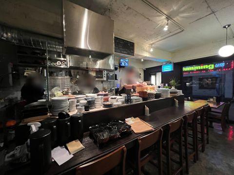 창천동 대학가에 위치한 요리주점