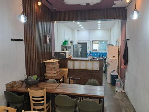 신월동 유동인구 많은 거리에 위치한 한식점