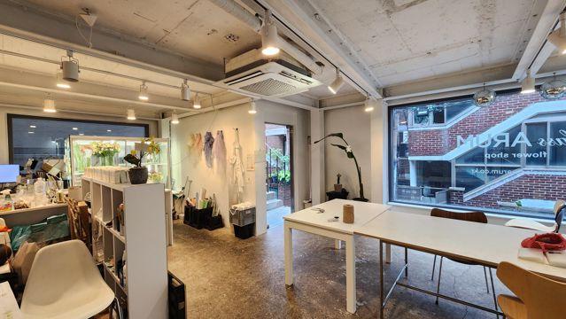 성수동 서울숲역 역세권, 깔끔한 인테리어, 시설 완비된 꽃집