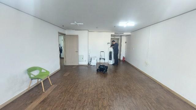 성수역 1분 초역세권. 주거겸 업무용. 룸2