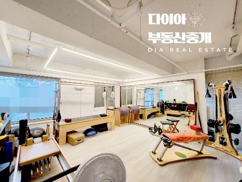 DIA 내부 컨디션 깔끔한 현 필라테스자리