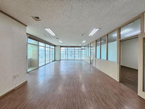독산 초역세권 전용37평 코너 룸3개 채광 굿!