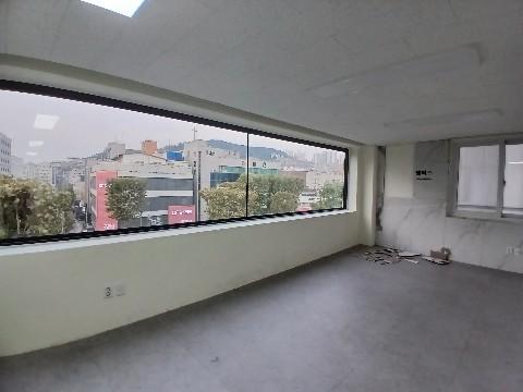 신림역 역세권 대로변 위치 내외관 깔끔한 무권리 가성비 상가사무실