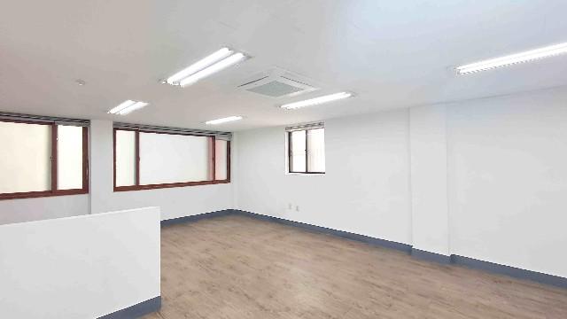 🏙️ [홍대입구역 인근] 합리적 임대료 & 주차 가능!