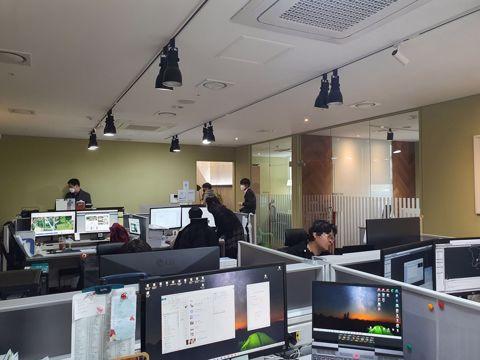 역세권 / 지식산업센터 / 실34평 / 유리룸 2칸 / A급인테리어