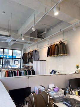모던 인테리어 완비된 마산동 옷가게