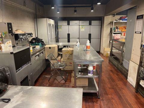 길동 혼재된 상권의 배달 전문점