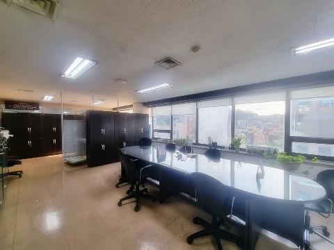  홍대 성산동사거리 대로변 가시성.가성비 아주좋은 독립단층 대형사무실!!