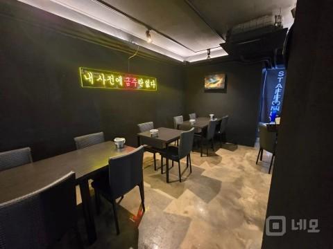 암사역2분거리암사시장바로앞인테리어깔끔새냉장고및4개화구붙박이장새테이블의자