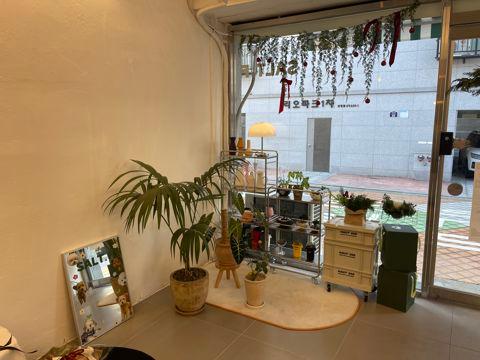 양평동4가 깔끔한 인테리어 및 시설 꽃집