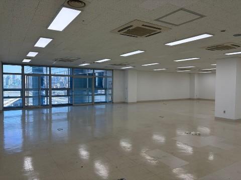 DMC첨단산업센터 216호 (DMC지원시설)