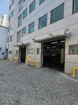 성수동 물류 작업장