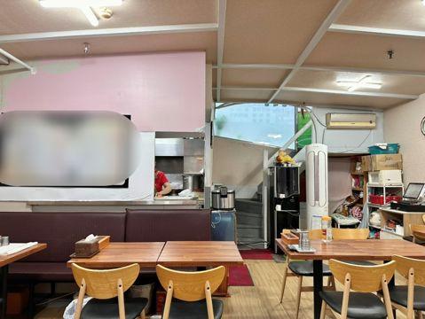 여의도동 대단지 아파트 상가, 주방 시설 완비, 단골 많은 한식집