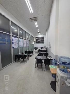 CGV건물 1층 상가 내놓습니다.