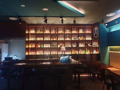 보문동4가 주상복합상가, 인테리어 및 시설 최상 와인바