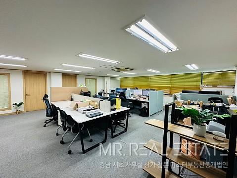 룸 다수, 인테리어 좋음, 가성비 최상, 접근성 좋음