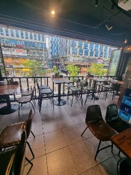 마곡나루 역세권 대로변 호프집