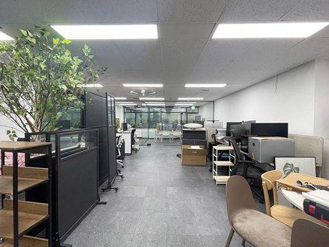 강남역.인테리어有.통유리룸.아이티.세무.회계