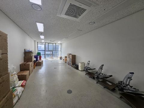 성수 오피스상권 대로변 올 화이트 인테리어 사무실