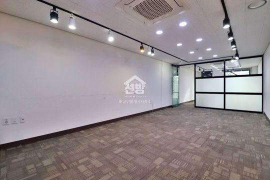 발산역 도보3분 실16평 사무실