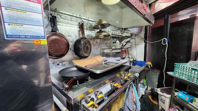 방배동 이수역 초역세권, 주방 시설 완비, 매출 좋은 치킨집