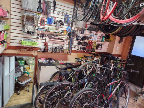 임대료 저렴한 방학천 상권에 위치한 1층 자전거판매점