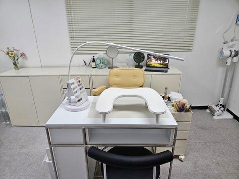 동선동 성신여대입구역 역세권, 깔끔하고 고급스러운 인테리어의 네일샵