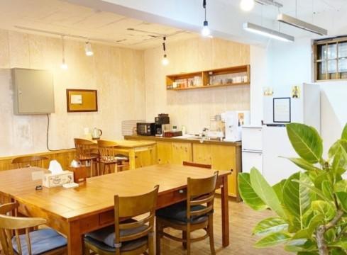 GATE 무권리 홍대역 초역세권 우드톤에 가성비 최상의 상가