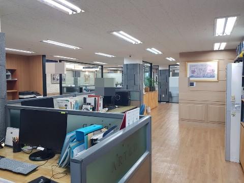대형평수월세파격초역세권인테리어완벽내부고급유리칸막이주차편리법인사무실완전강추