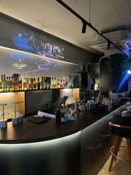 신사동 코너자리에 위치한 요리주점