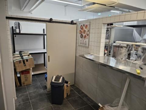 공릉동 숲길 메인자리 1층입니다