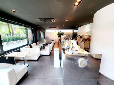 연트럴파크 O 메인 입지 1층 O 코너 건물 O 유동인구 상시풍부