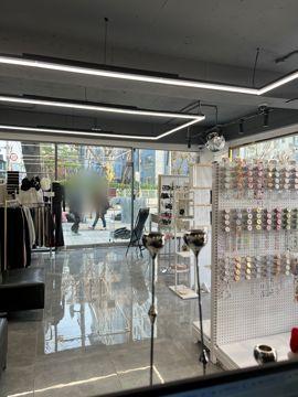 시설 집기 포함, 인테리어 완비된 방이동 의류 판매점