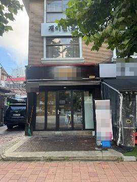 전면 노출 잘 되어 있는 소형 매장 현 배달음식점 운영중
