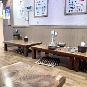 수영역 역세권에 위치한 수영동 칼국수 전문점