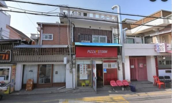 현재 피자집으로 운영중입니다