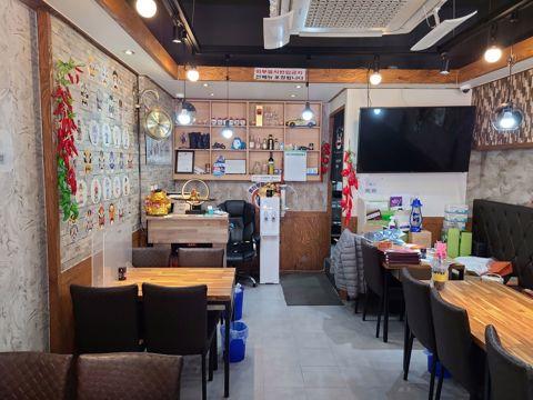 양꼬치거리 메인 중심부 1층 상가