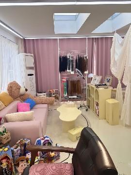 홍대입구역 보도 7분, 통창과 넓은 베란다가 있는