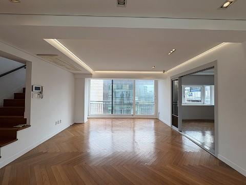 강남구청역1분 연층사용 루프탑 주거형사무실 무료2대