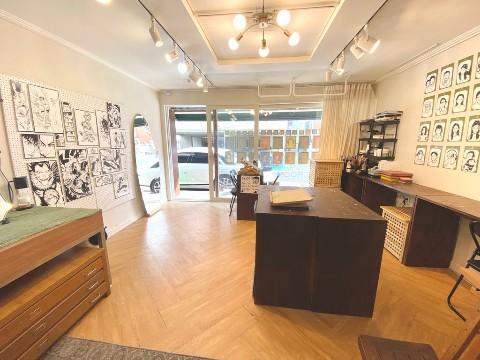 연남동 벚꽃길 ,툭툭 메인거리 1층 매장