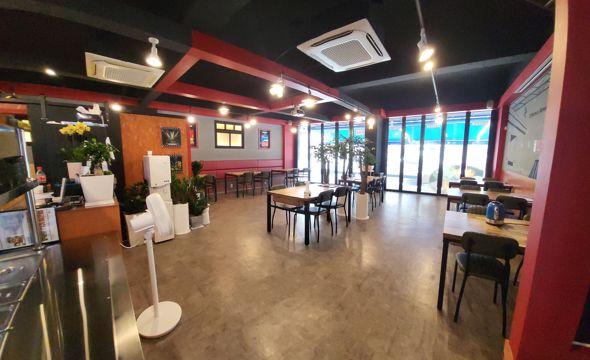 1인 주거단지에 위치한 도곡리 식당
