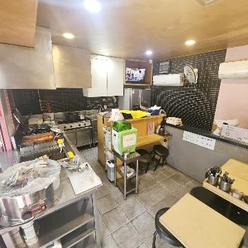버스정류장 바로앞 유동인구 많은 상가 ,대로변 최저가월세