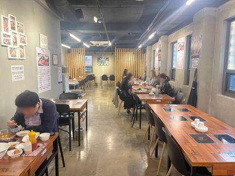 서소문동 오피스 상권, 인테리어 및 시설 깔끔한 한식점
