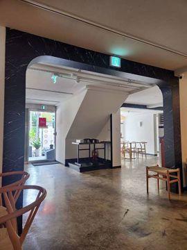 홍대입구역 도보 5분 홍대 먹자골목/ 전용40평 일식집