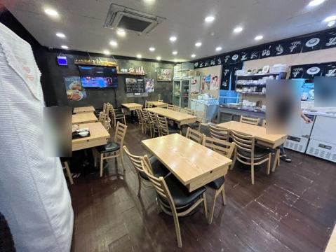 신림동 역세권, 깔끔한 시설 돈까스점