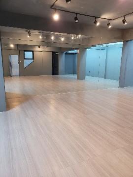 댄스연습실,  뮤지컬 연습실, 공방, 다용도 지하점포