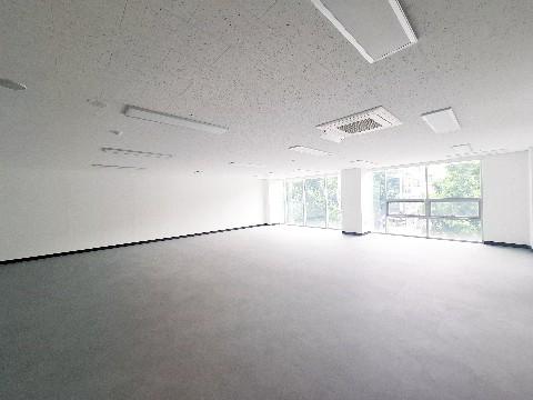🏢 희헌타워 2층 프리미엄 사무실! 신축급 컨디션 + 메인 로드 입지